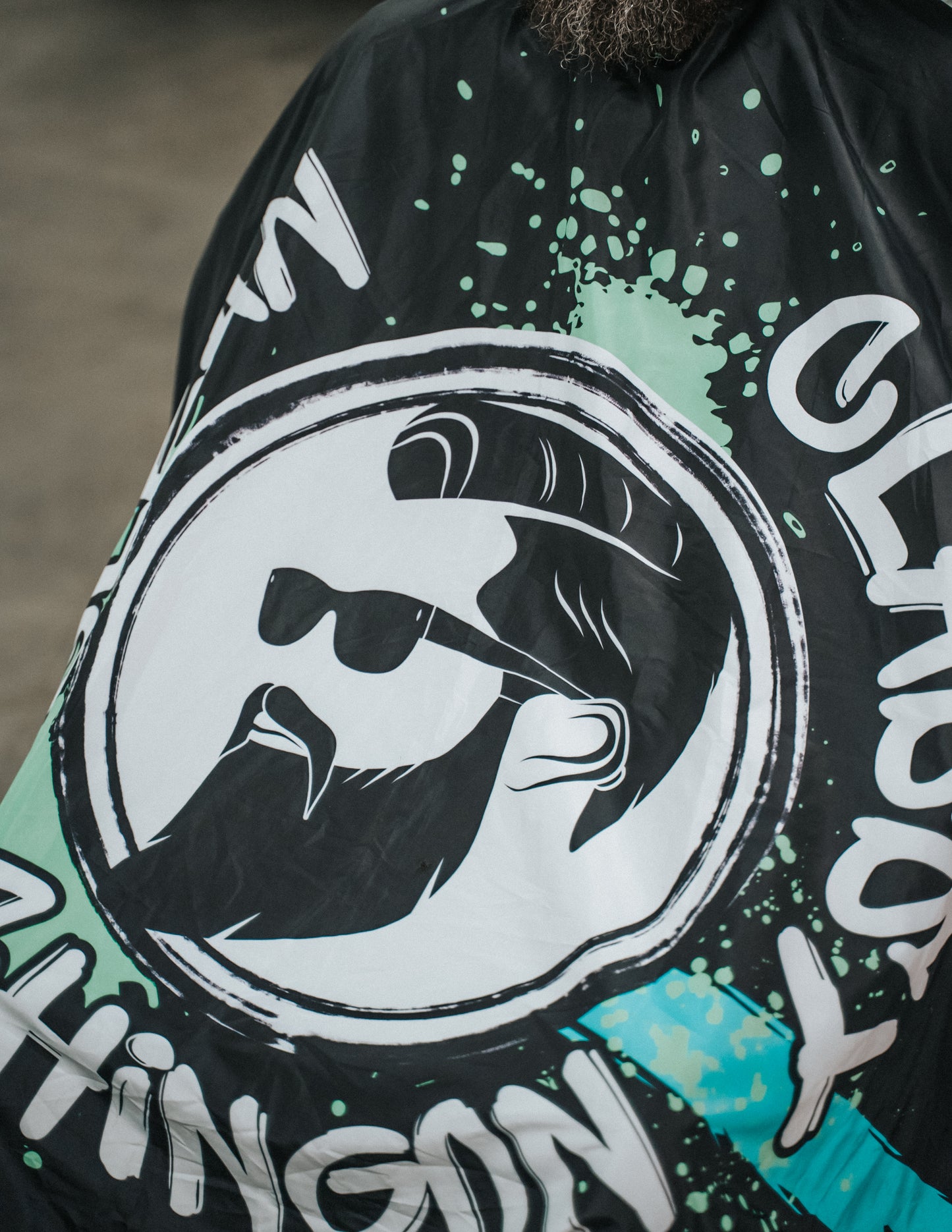 Firme Look Competition Cape | Barber‑Grade